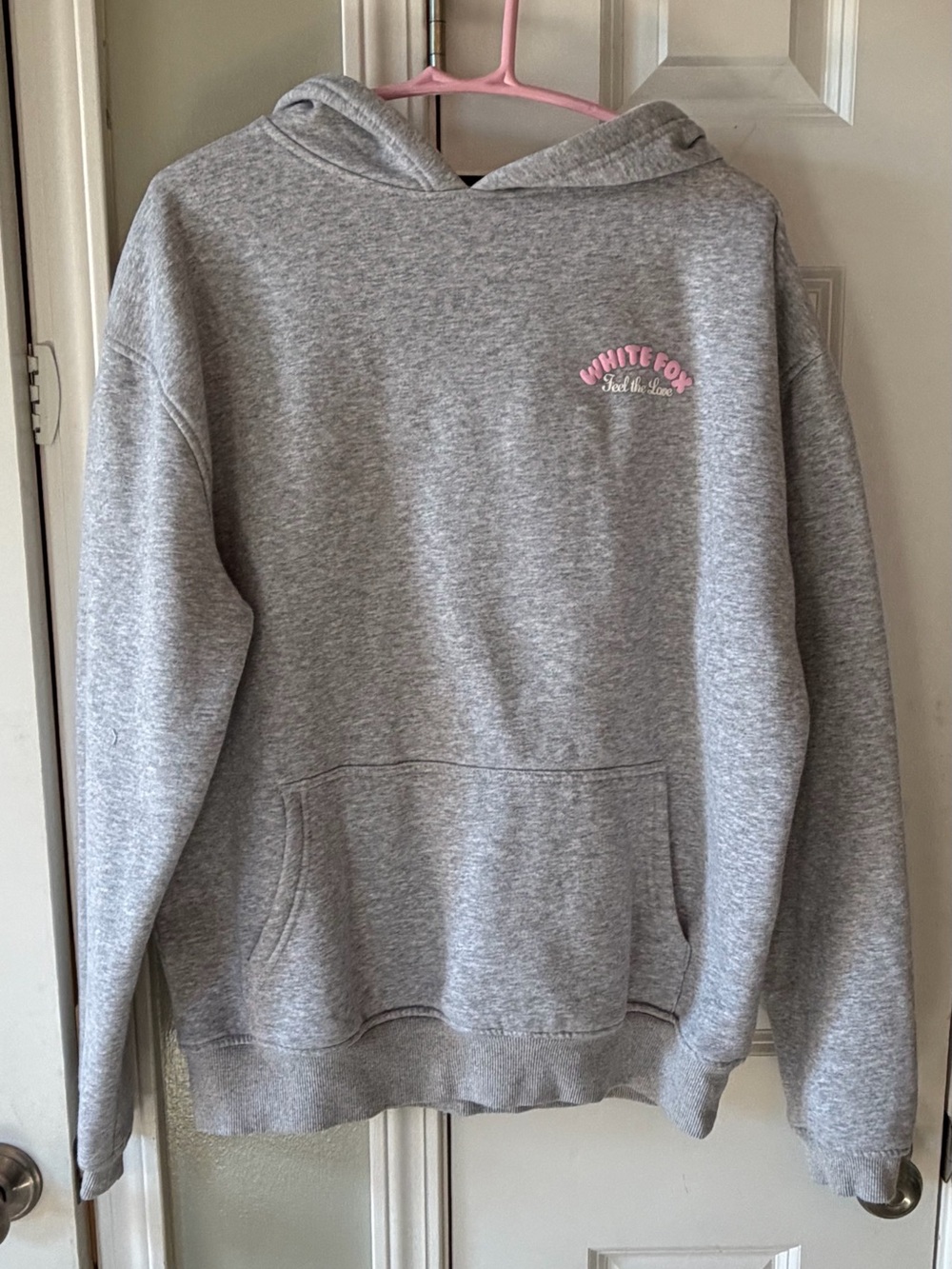 White Fox Feel the Love Hoodie- S/M - Picture 2 of 11